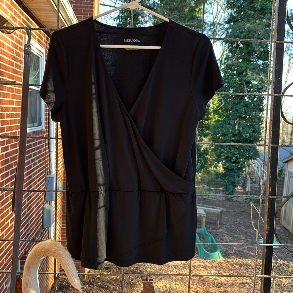 Merona Black Short Sleeves Peplum Blouse Cross Over Front Polyester Spandex L
